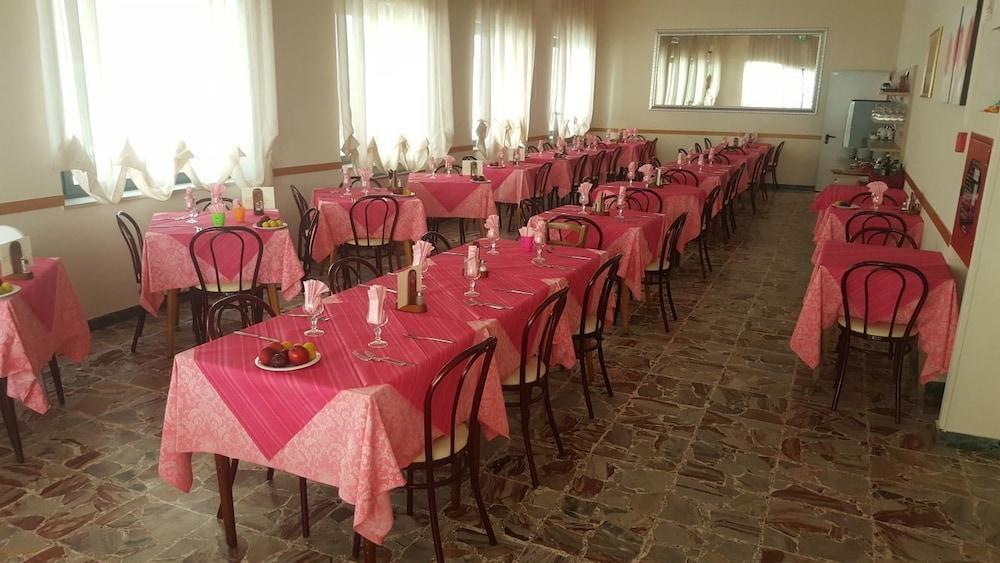 Hotel Venere Ріміні Екстер'єр фото