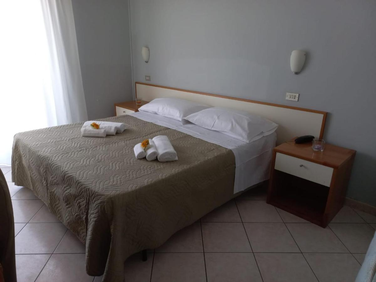 Hotel Venere Ріміні Екстер'єр фото