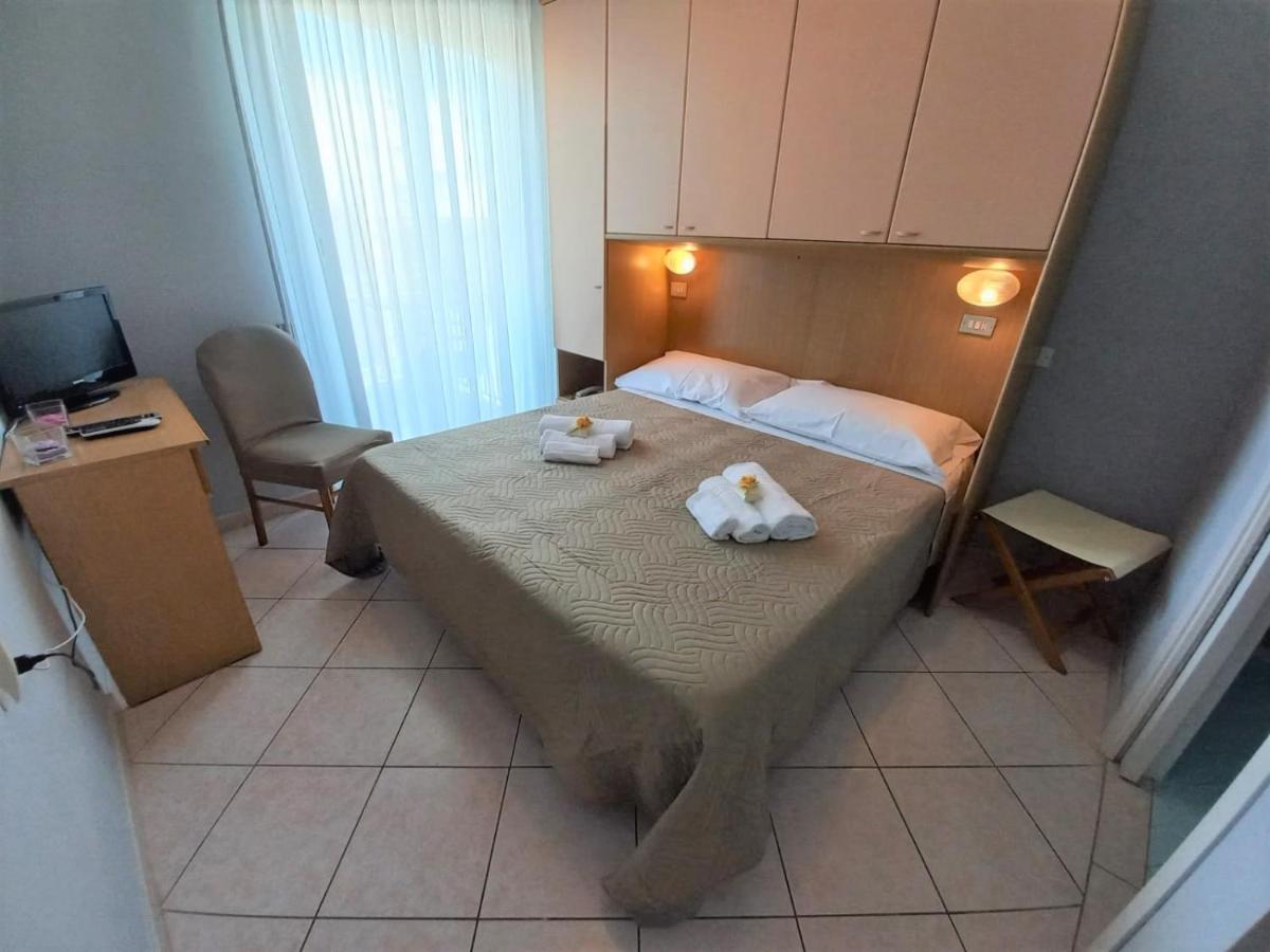 Hotel Venere Ріміні Екстер'єр фото