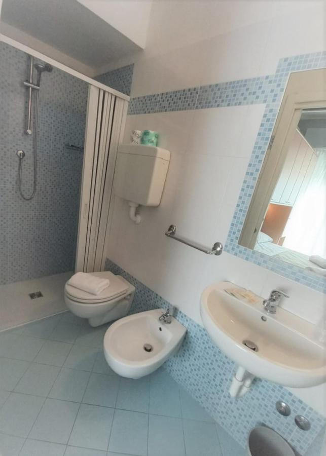 Hotel Venere Ріміні Екстер'єр фото
